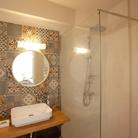 Katikies Manis 카르다밀리