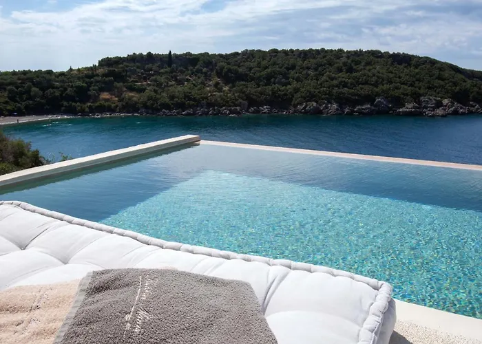 Katikies Manis Villa *